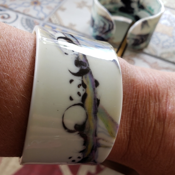 Panda Resin Cuff Bangles - Picture 4 of 4